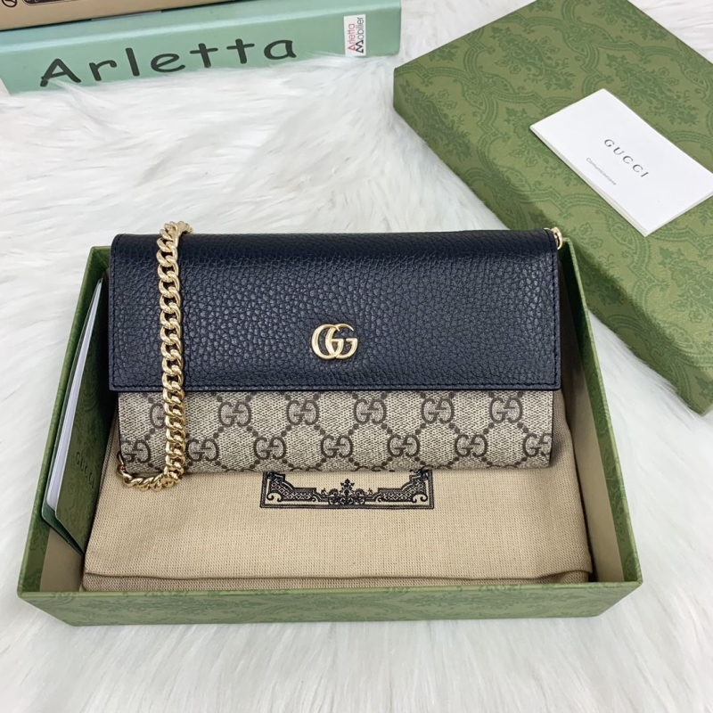 G*u*i wallets & purse